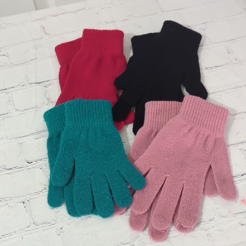 EUC 4 Pair Colorful Knit Gloves Set